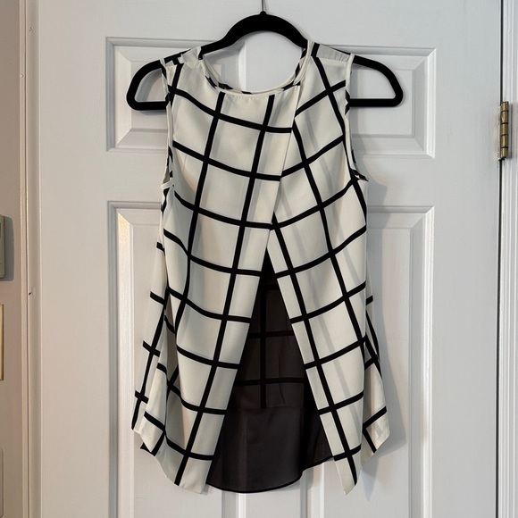 Aqua Black and White Grid Sleeveless Blouse - Picture 2 of 3